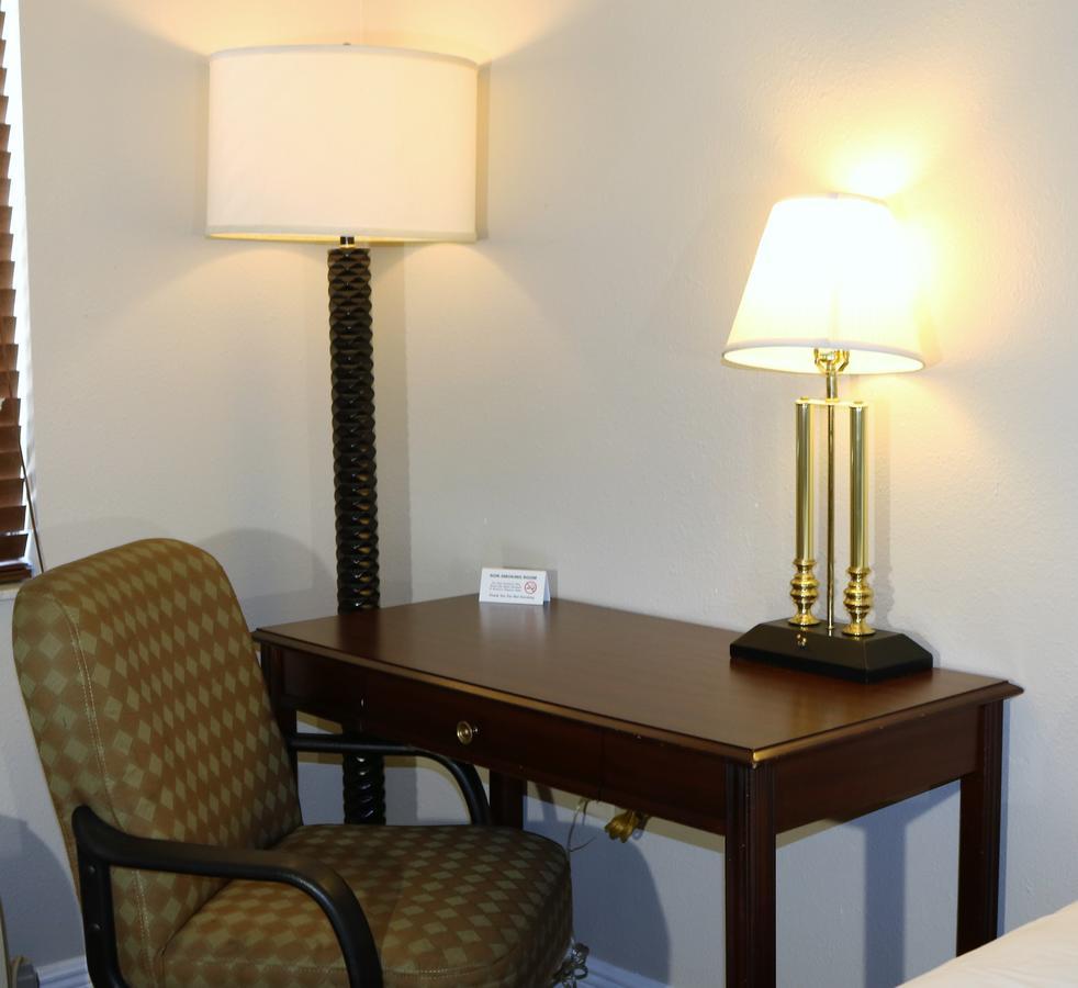 كيسيمي Monte Carlo Inn- Near Disney المظهر الخارجي الصورة
